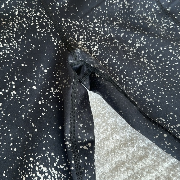 Zyia Black Reflective Pocket Light n Tight Hi-rise 7/8 24" - Picture 4 of 6